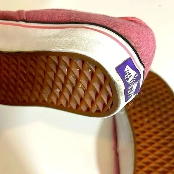 VANS Classic Low Skate Shoes Sneakers Hot Pink White RARE Purple Tag Women’s 7 - Picture 8 of 10